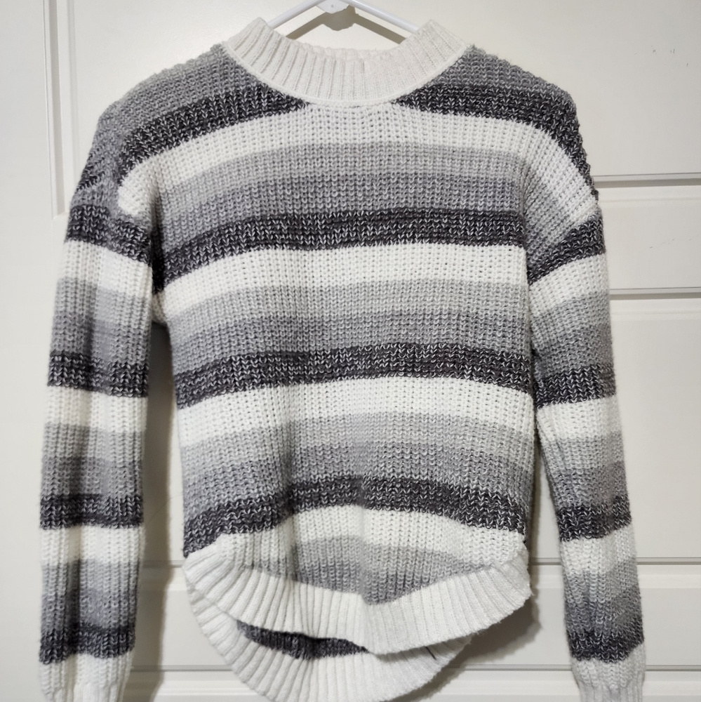 SO Brand Xsmall Sweater